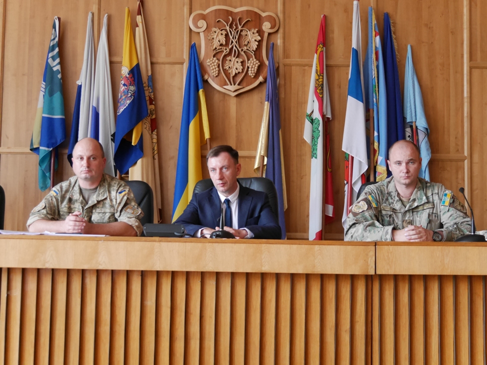 Про осінній призов на військову службу говорили з головами ОСББ та керівниками ЖРЕРів