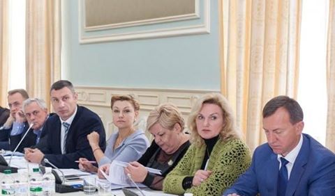 Ужгородський міський голова Богдан Андріїв узяв участь в обговоренні проекту держбюджету на наступний рік у рамках засідання Правління Асоціації міст України