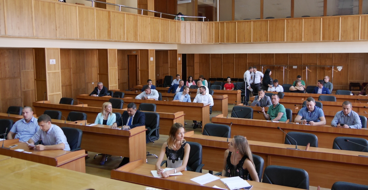 Депутати міськради на позачерговій сесії підтримали рішення, яке дозволить завершити роботи з ліквідації аварії на каналізаційному колекторі