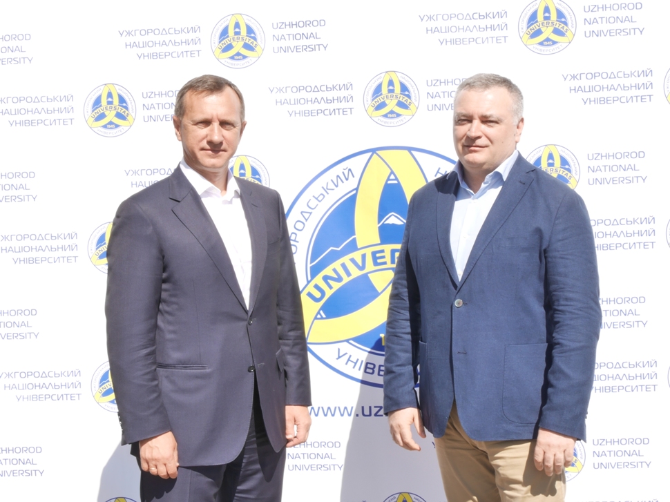 Міський голова Ужгорода Богдан Андріїв привітав першокурсників УжНУ з посвятою в студенти