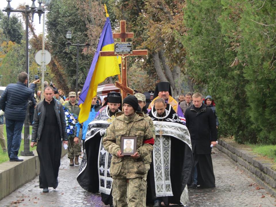 Ужгород сьогодні попрощався ще з одним Героєм