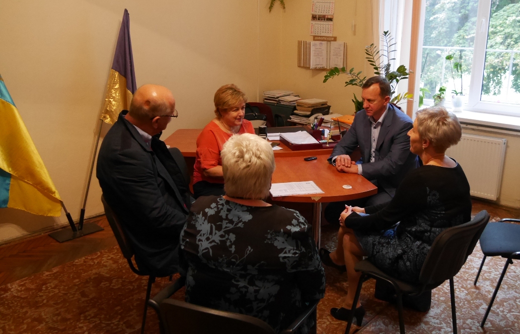 Ужгородська Лінгвістична гімназія імені Тараса Шевченка та гімназія імені Павла Горова зі словацьких Михайлівців підписали новий договір про співпрацю