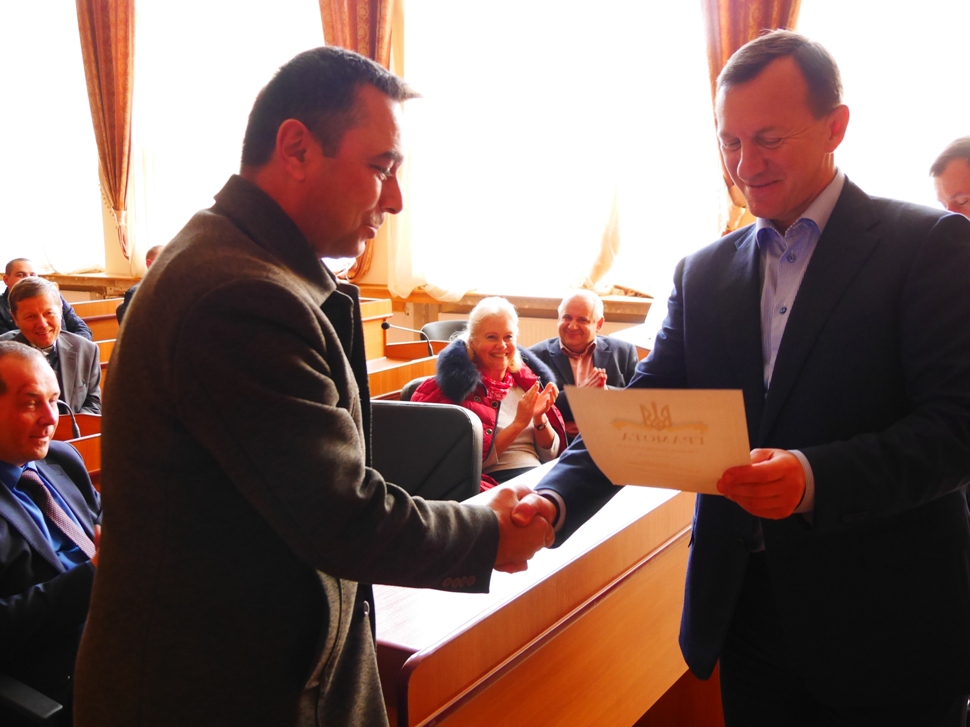 Міський голова Ужгорода Богдан Андріїв привітав автомобілістів та дорожників із “професійним” святом
