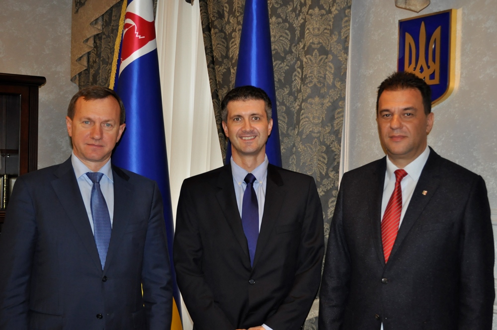 Голова обласної ради Михайло Рівіс та міський голова Богдан Андріїв зустрілися із новопризначеним Генеральним консулом Чехії у Львові Павлом Пешеком