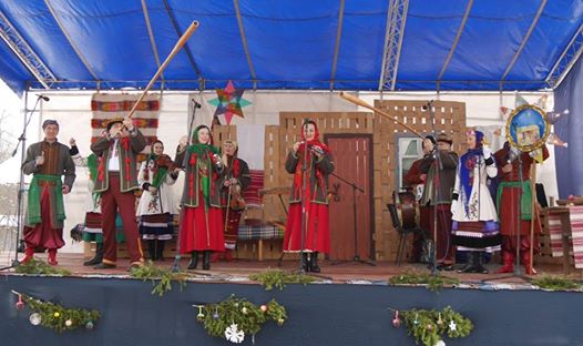 Майже два десятки фольклорно-етнографічних колективів взяли участь у фестивалі «Коляда у старому селі» в Ужгороді