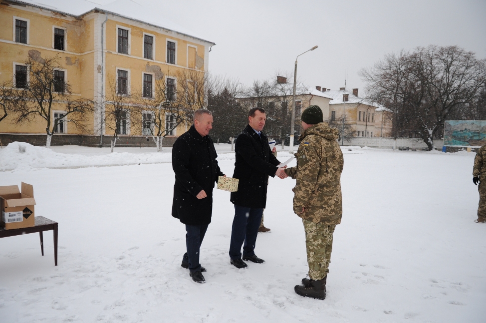 В Ужгороді сьогодні вітали військовослужбовців 15-ого гірсько-піхотного батальйону