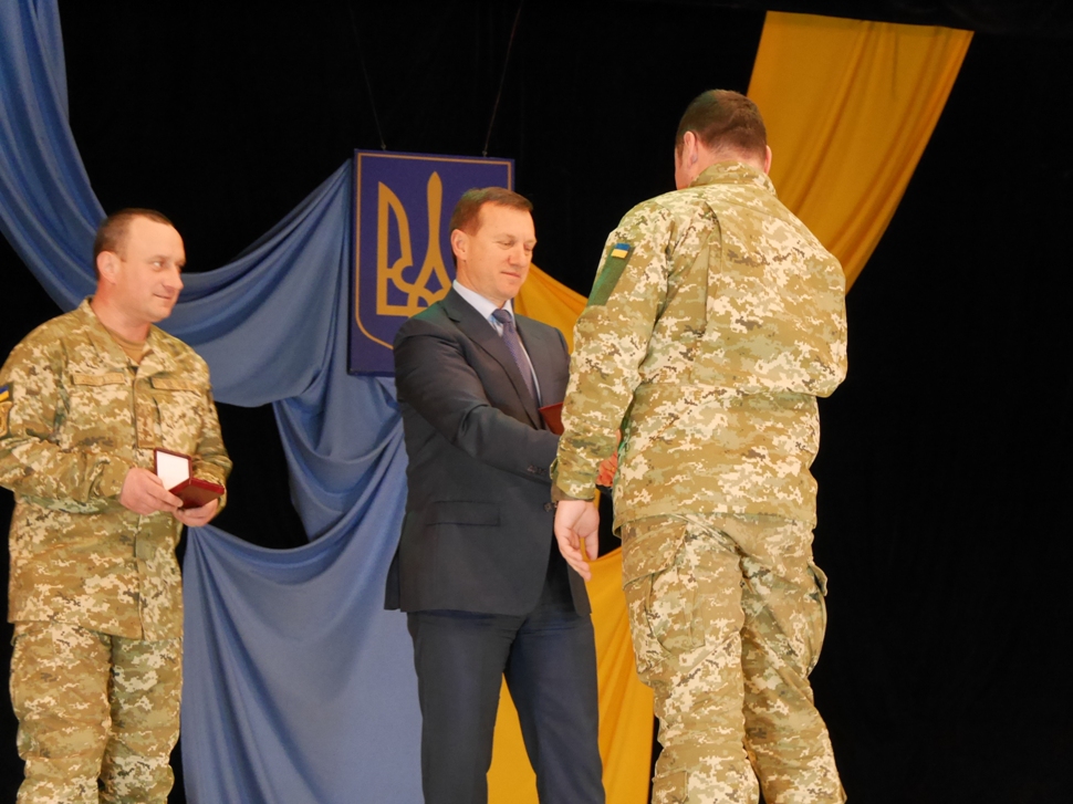 Міський голова Ужгорода Богдан Андріїв узяв участь в нагородженні військових 15-го окремого гірсько-піхотного батальйону до Дня Соборності України