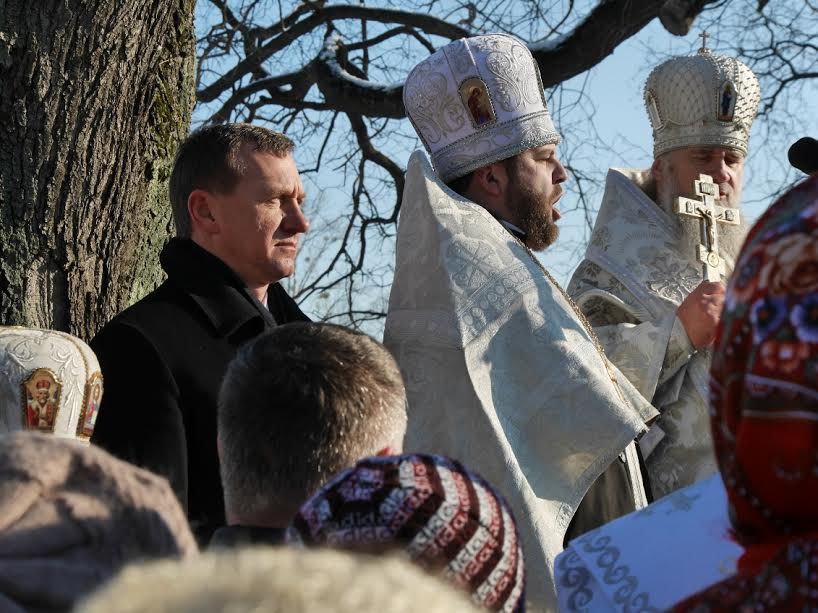 В Ужгороді освяченням води відзначили свято Водохреща
