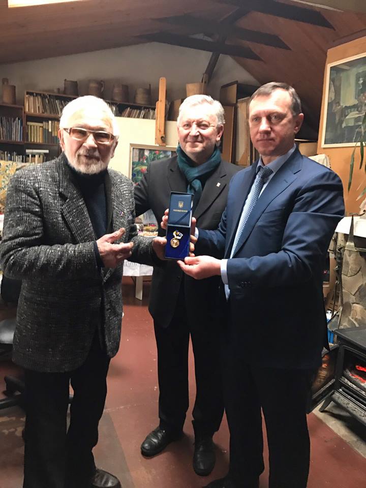 Видатному митцю, академіку Володимиру Микиті вручили медаль до премії – вищої галузевої нагороди Національної спілки художників України