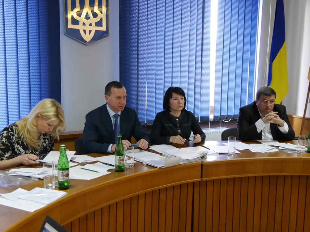 Облік спортивних майданчиків, закріплення вулиць за навчальними закладами, нові тарифи за користування ліфтом – питання, що розглядали сьогодні на виконкомі