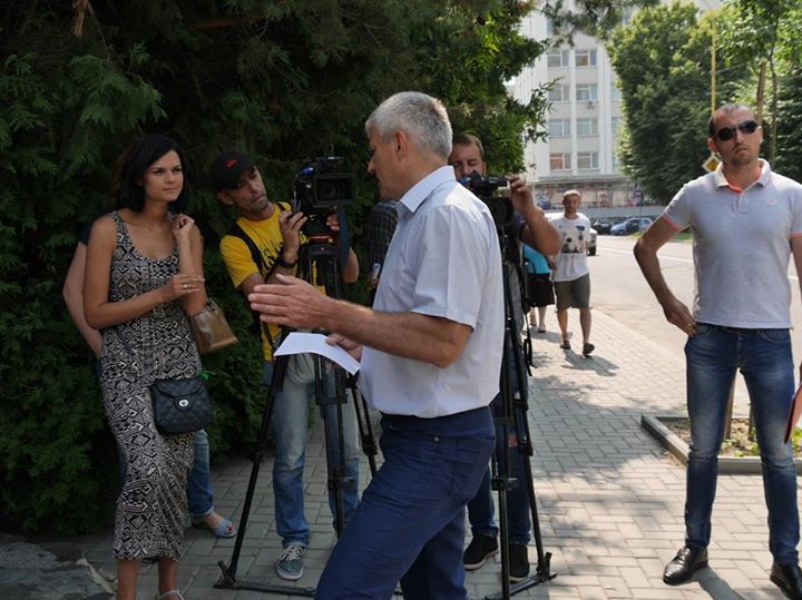 Як виправлятимуть недоліки після капремонту вулиці Собранецької, – спеціальна комісія обстежувала разом із журналістами