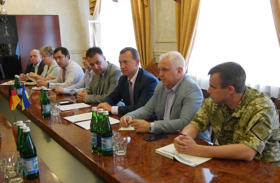 Міський голова Богдан Андріїв обговорив можливість співпраці з німецькою Саксонією на зустрічі в обласній раді