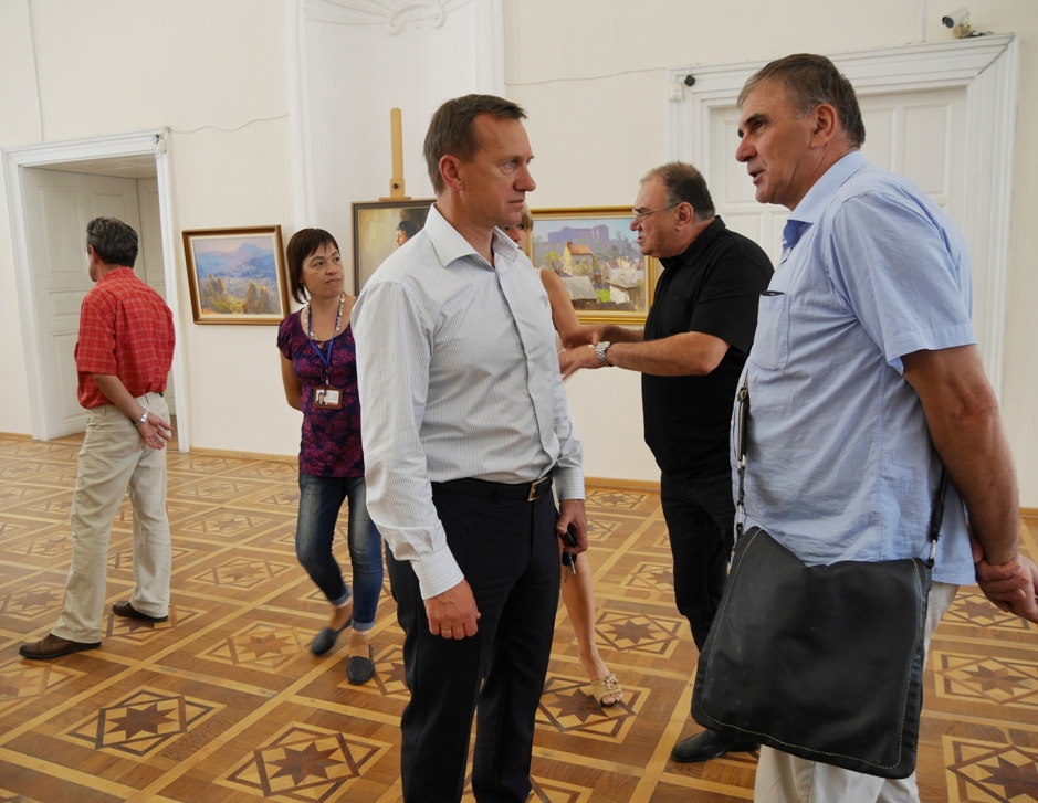 В Ужгороді відкрилася виставка портретів і пейзажів Олександра Малеша