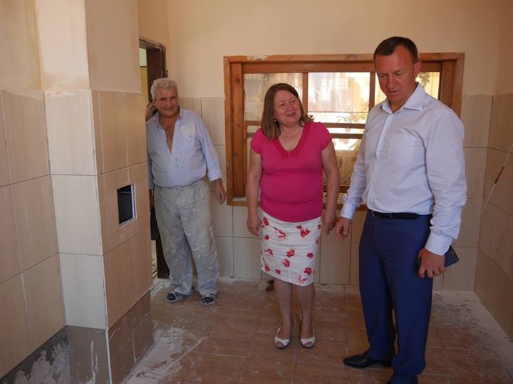 Міський голова Богдан Андріїв оглянув, як іде ремонт у дошкільному навчальному закладі №21 “Ластовічка” в Ужгороді