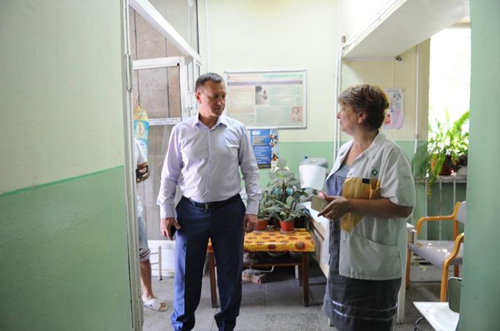 Амбулаторію на вулиці Сечені в Ужгороді капітально ремонтують вперше за кілька останніх десятиріч
