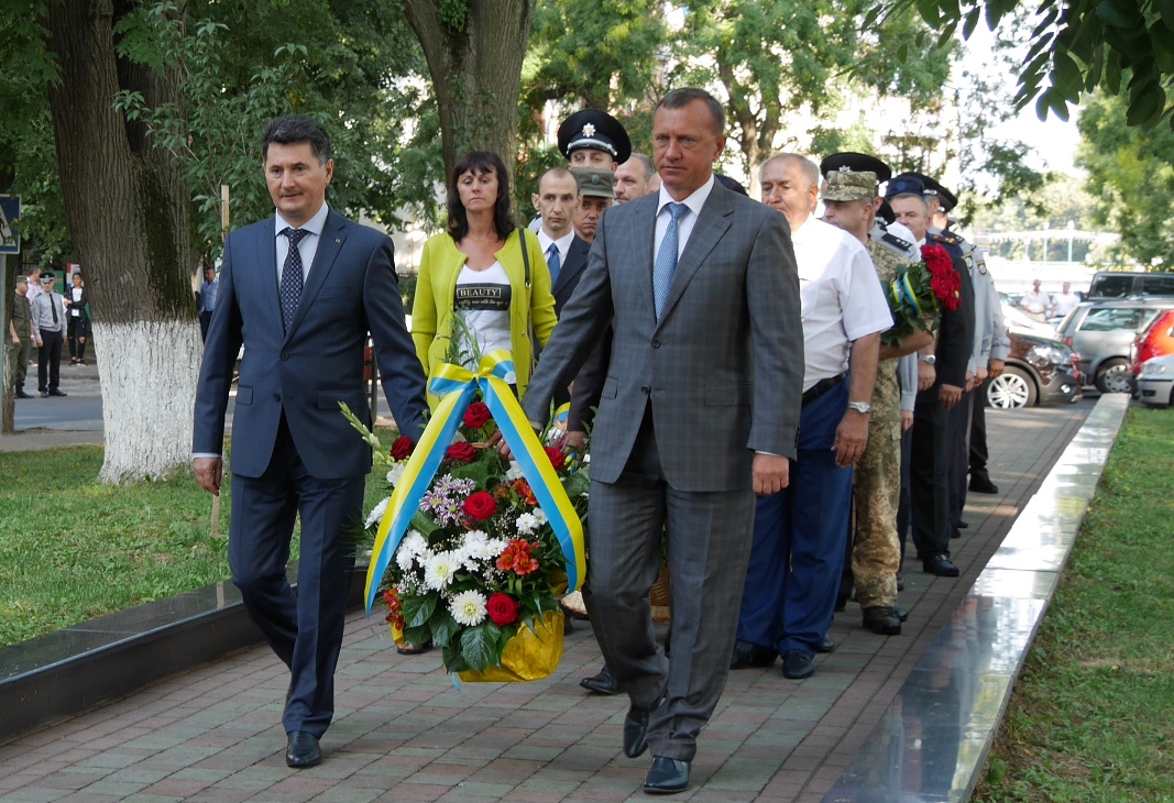 В Ужгороді вшанували пам’ять загиблих правоохоронців