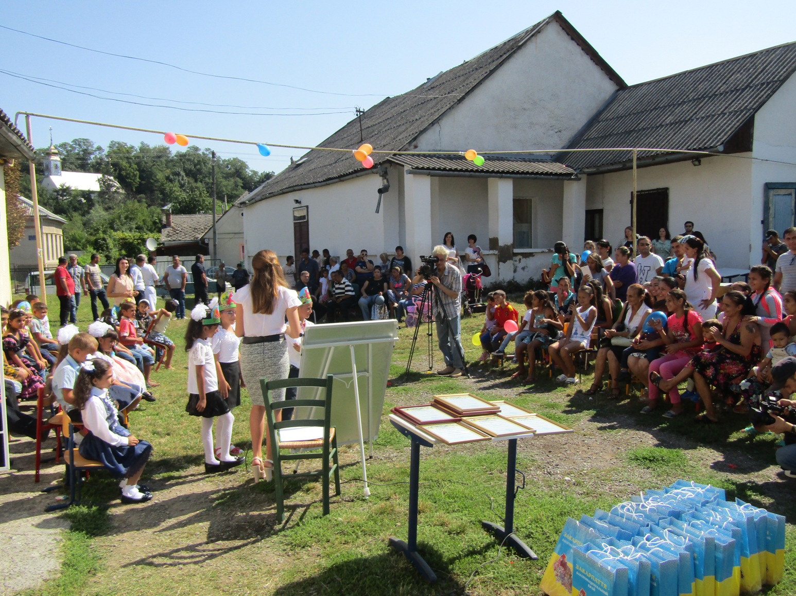 Випускники дошкільної підготовки соціального центру в Ужгороді відсвяткували завершення навчання