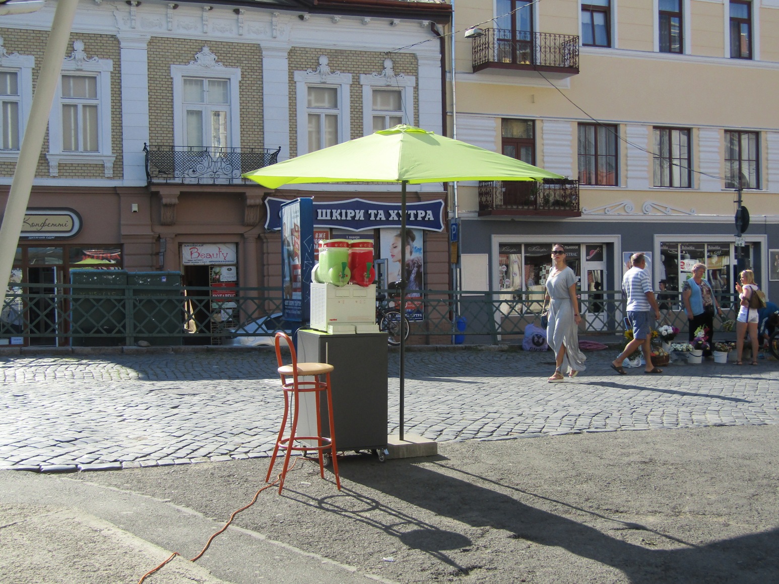 Працівники відповідних підрозділів міської ради провели чергову перевірку дозвільних документів у підприємців, які торгують з пересувного обладнання