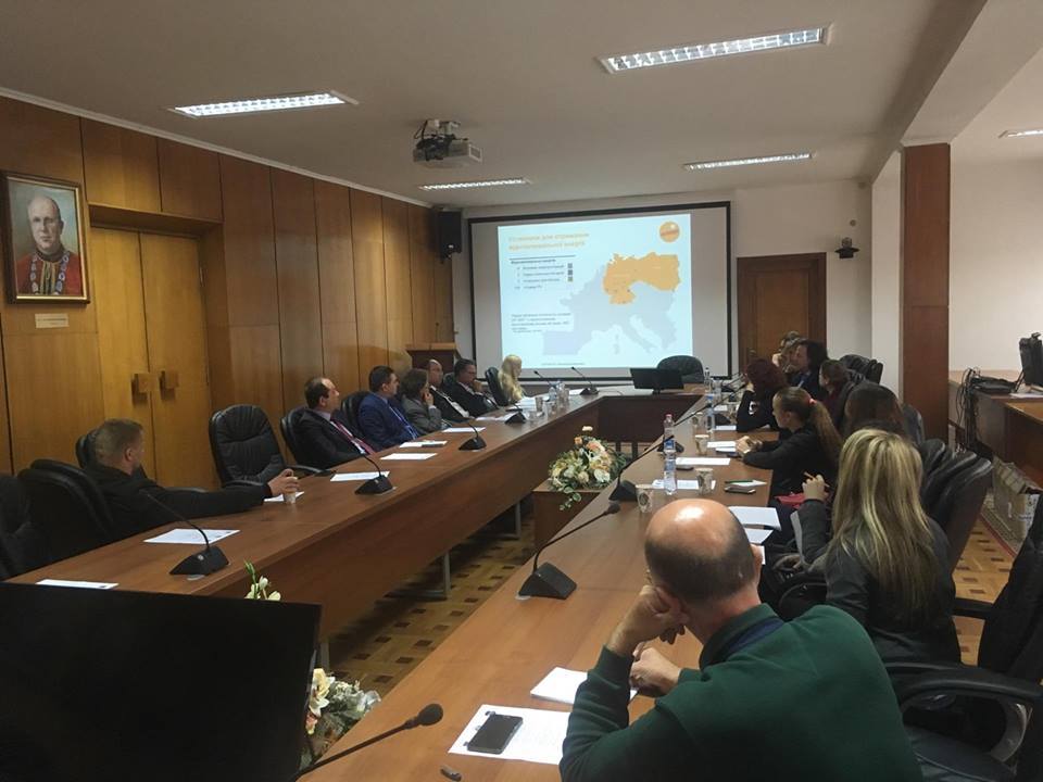 У рамках перебування в Ужгороді делегації фахівців із Дармштадта у ректораті УжНУ відбувся “круглий стіл” щодо комунального забезпечення енергією та громадського міського транспорту