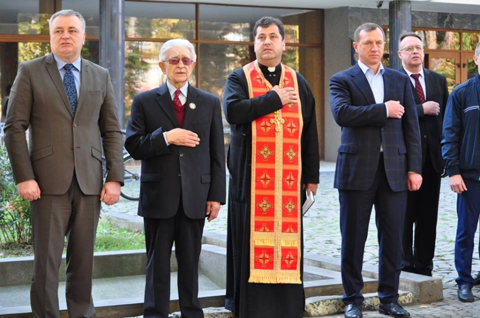 В Ужгороді відкрили пам’ятний знак борцям за свободу і незалежність України