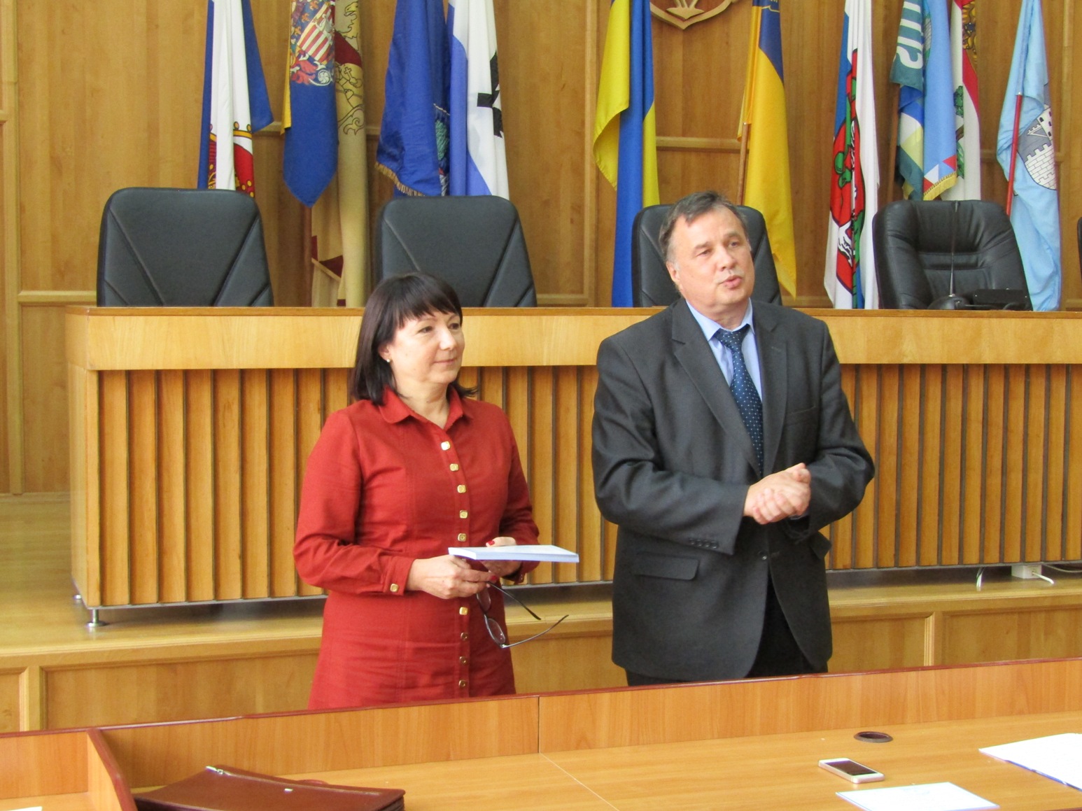 Працівникам Ужгородської міської ради вручили свідоцтва про підвищення кваліфікації