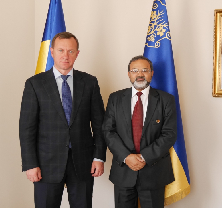 Міський голова Ужгорода Богдан Андріїв та Надзвичайний та Повноважний Посол Індії в Україні Манодж Кумар Бхарті домовилися про кілька спільних проектів