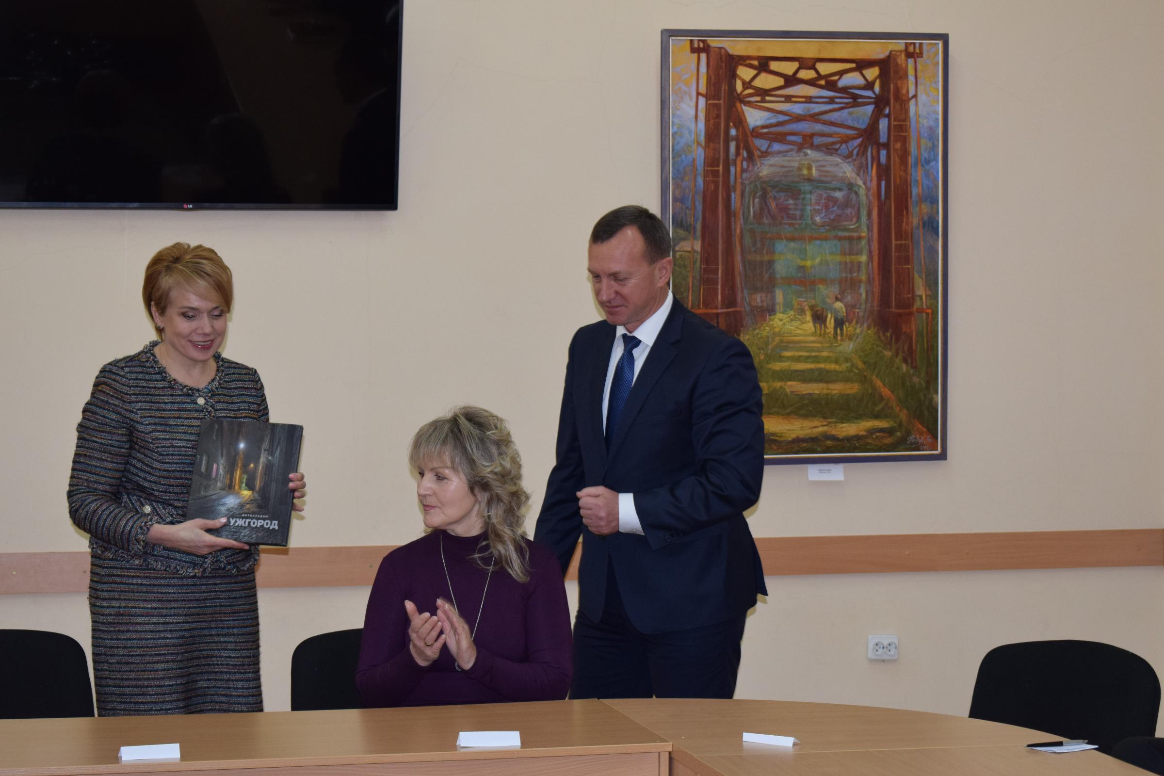 Міністр освіти та науки Лілія Гриневич відвідала ужгородську школу №4 з поглибленим вивченням словацької мови