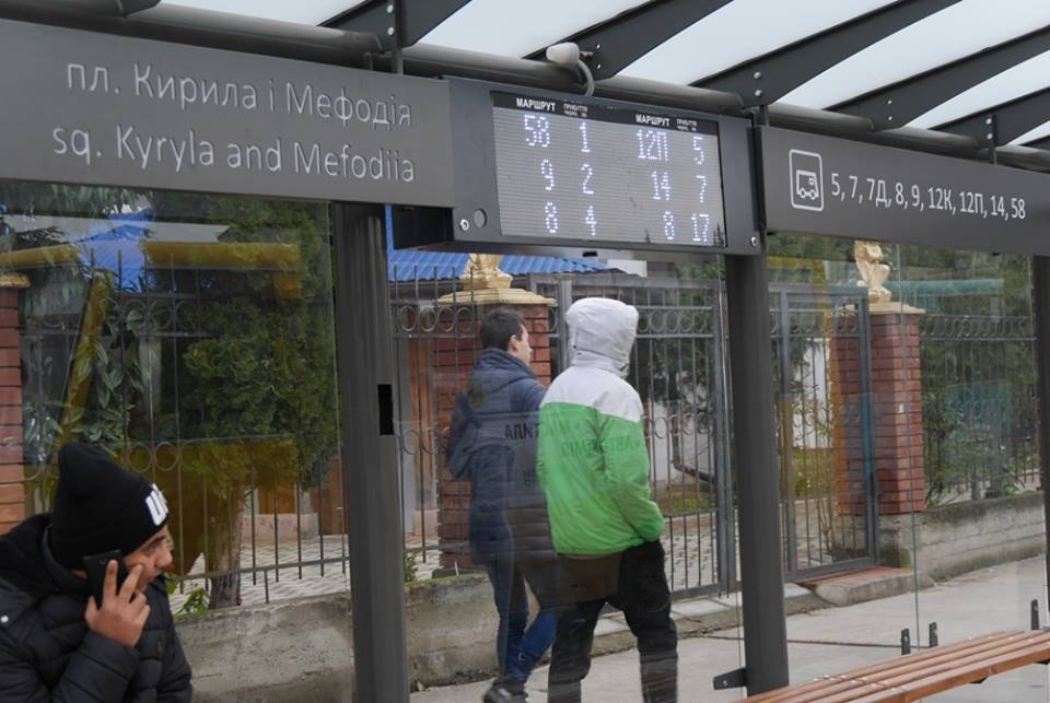 В Ужгороді завершують облаштування чотирьох “розумних” автобусних зупинок