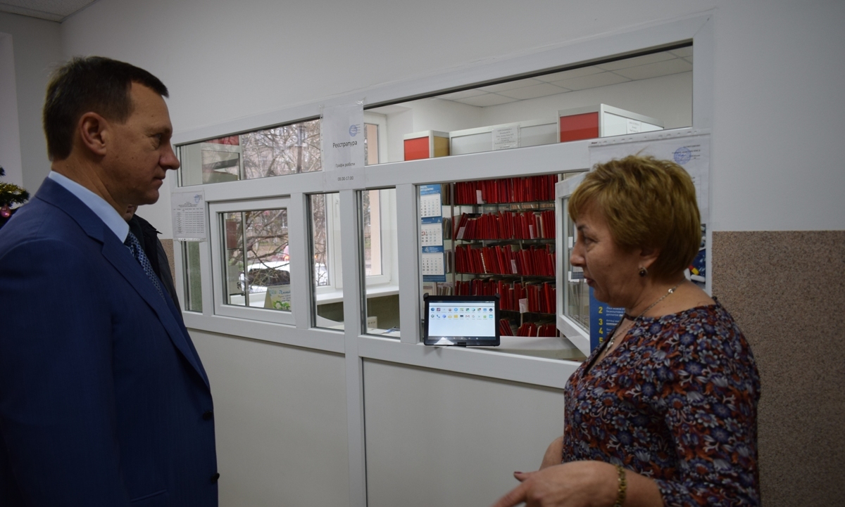 Міський голова Ужгорода Богдан Андріїв оглянув капітально відремонтовану амбулаторію на Сечені