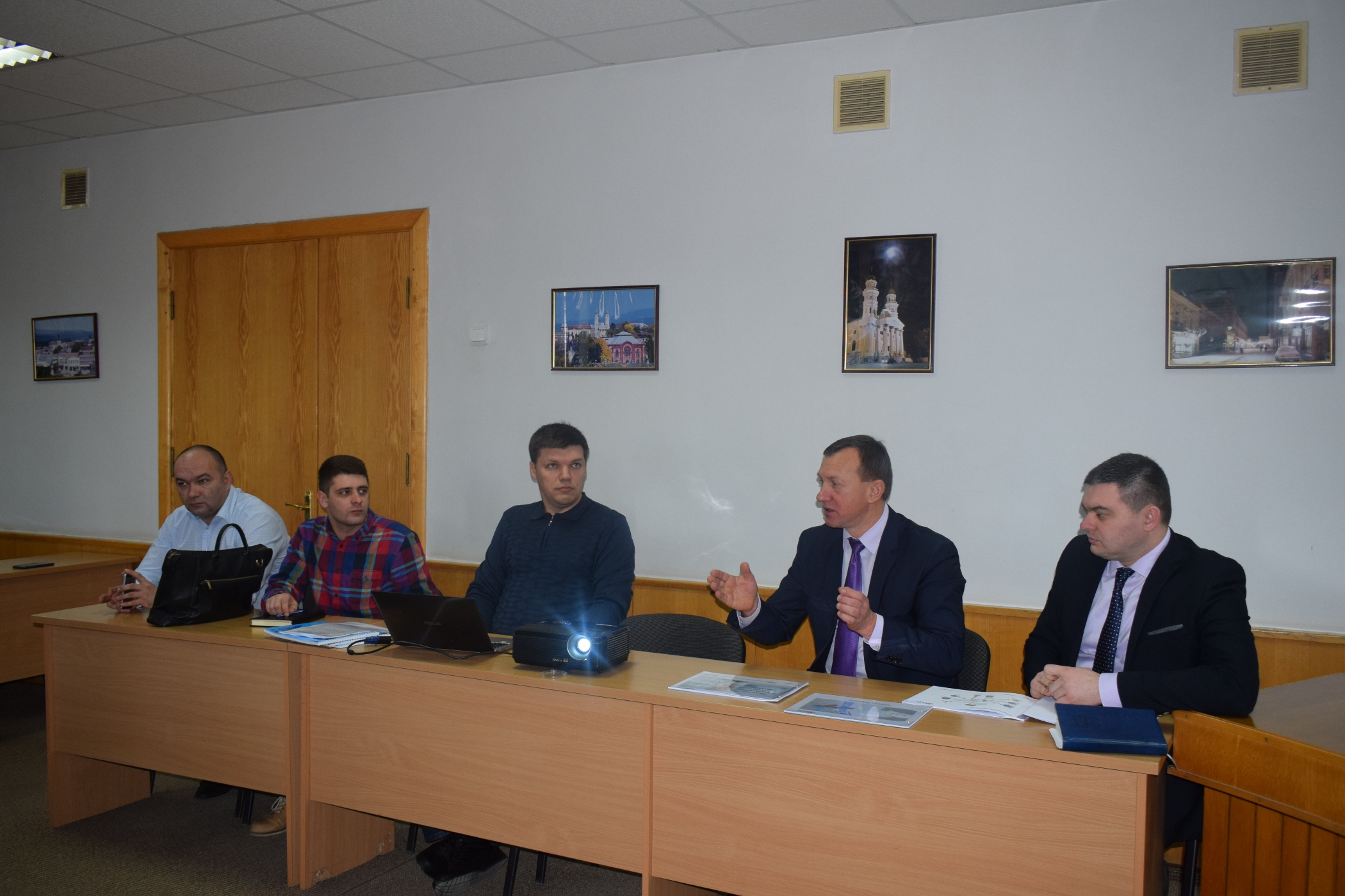 Медичне обслуговування ужгородців починають переводити в електронний формат