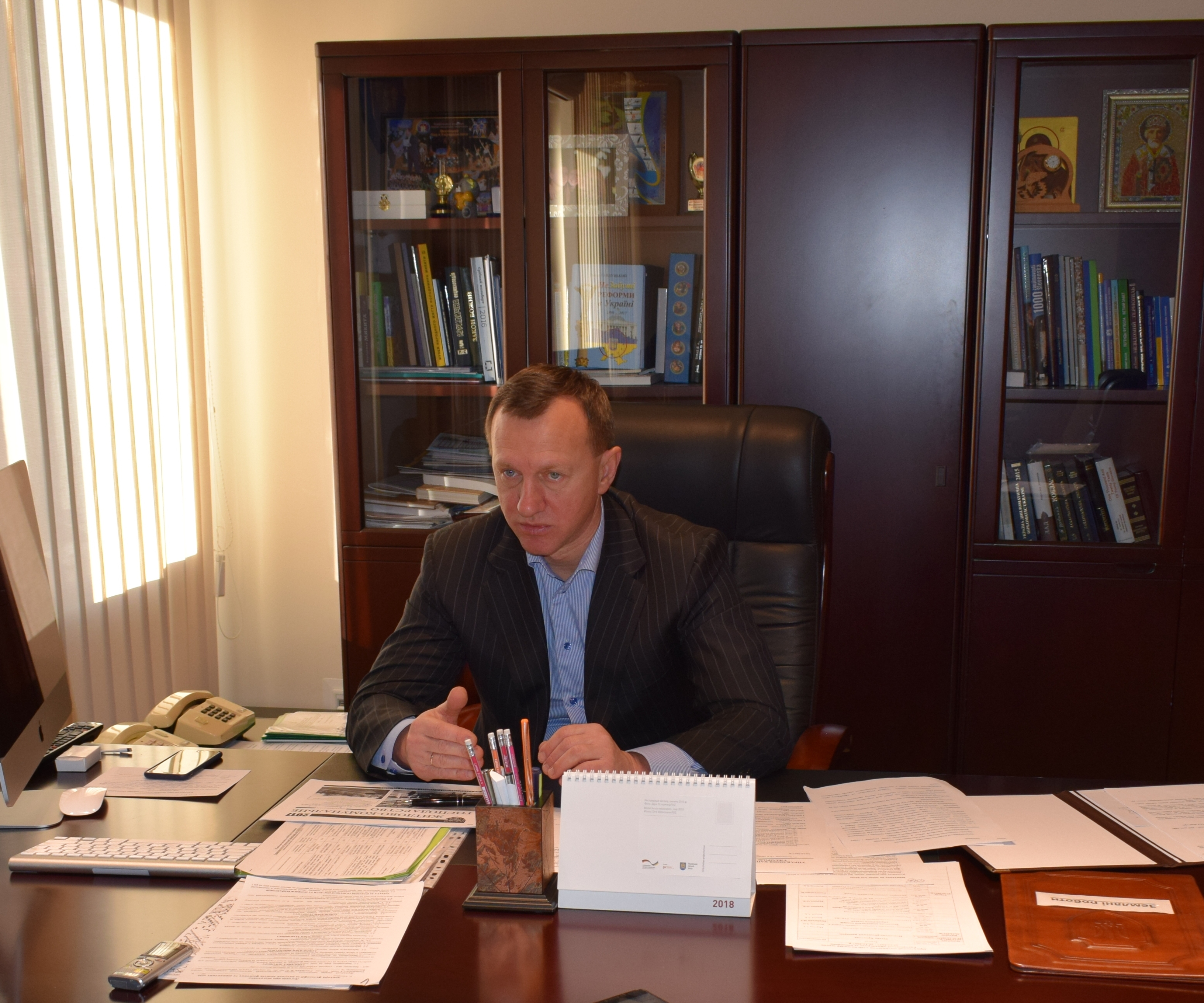 Майже десяток ужгородців звернулися до міського голови Богдана Андріїва під час «прямої телефонної лінії»