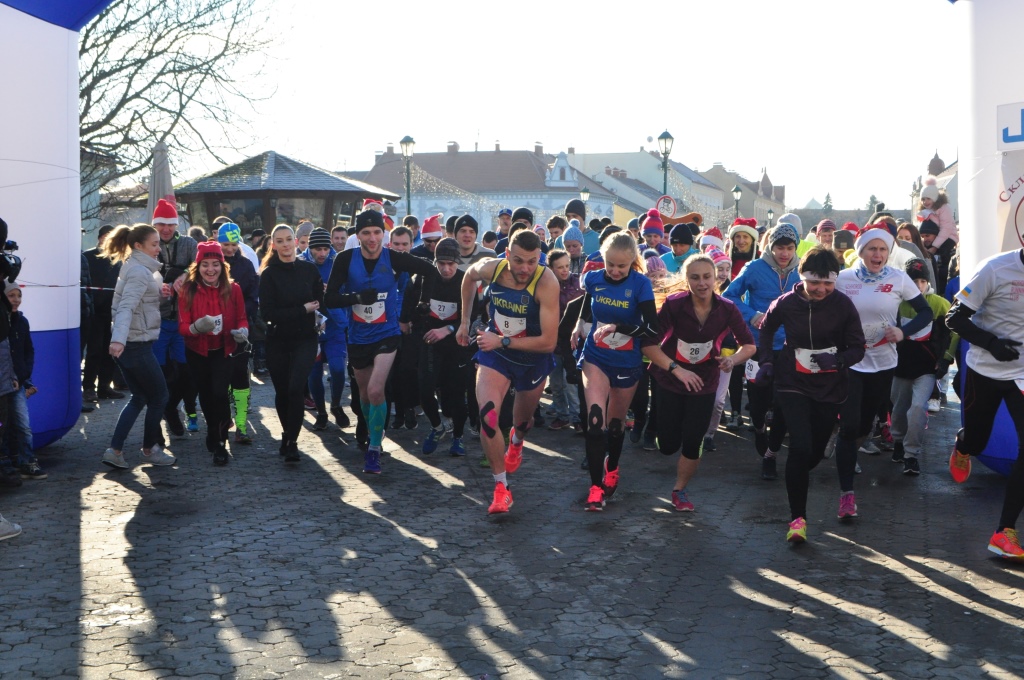 В Ужгороді – благодійний забіг задля гарних новорічних свят для дітей із малозабезпечених родин