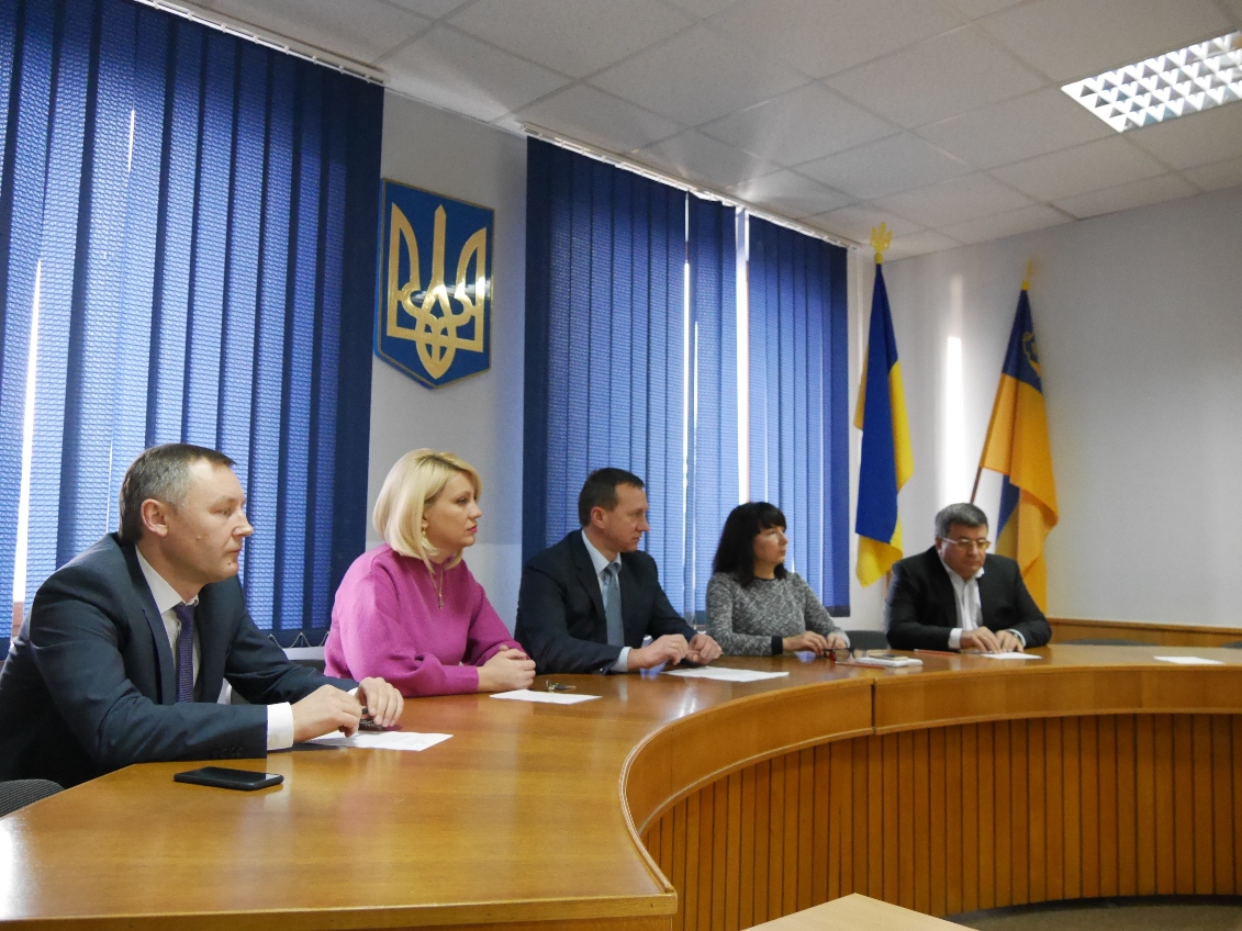 На позачерговому засіданні виконкому розглянули питання про придбання житла для дітей-сиріт