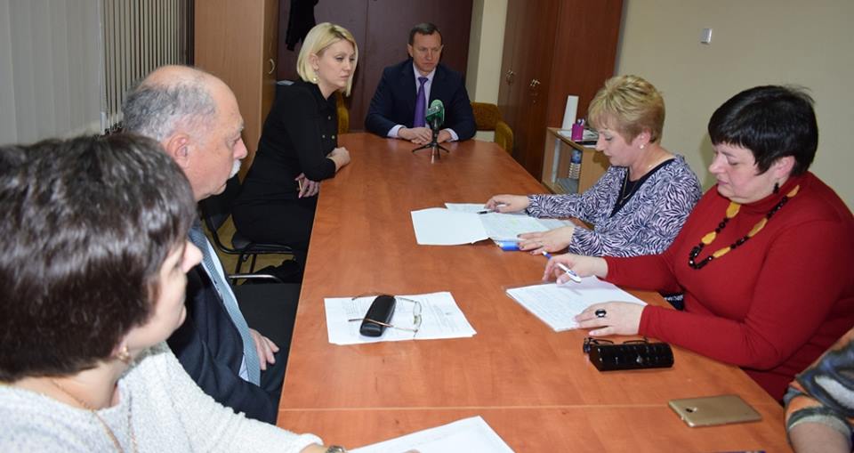 У навчальних закладах Ужгорода продовжили карантин