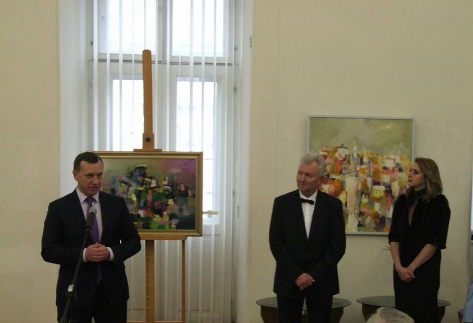 В Ужгороді відкрилася ювілейна виставка Бориса Кузьми «У затишку натюрморту»