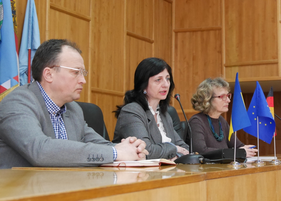 В Ужгородській міській раді провели семінар-тренінг для працівників житлово-комунального господарства, керівників ОСББ, ЖБК