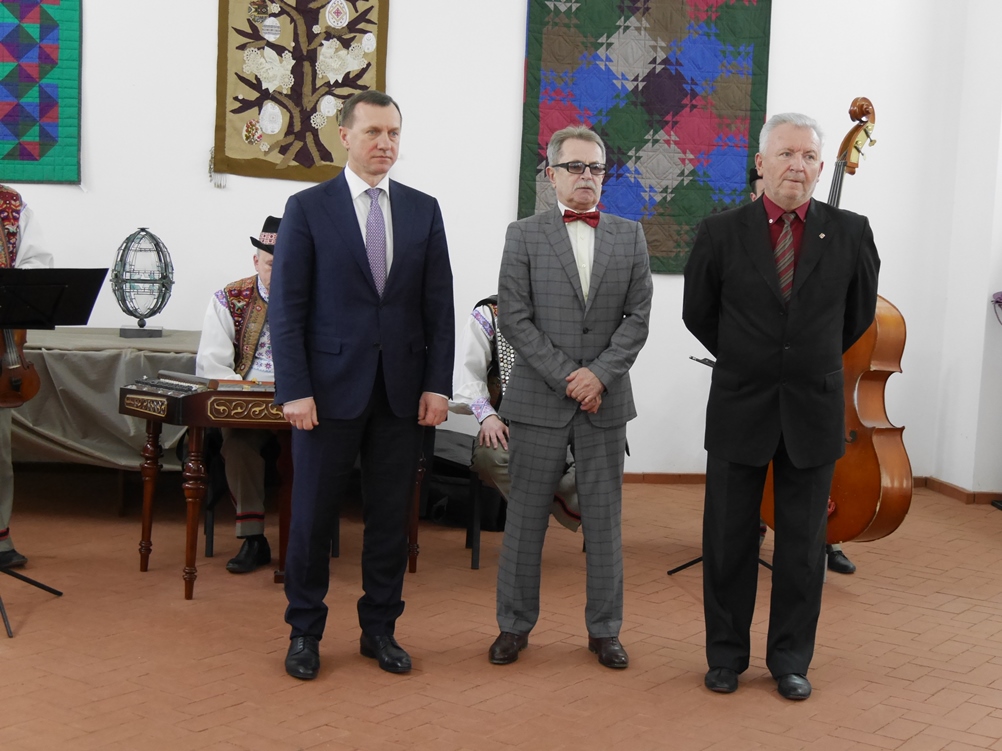 В Ужгород до Великодня привезли унікальні витвори декоративно-ужиткового мистецтва