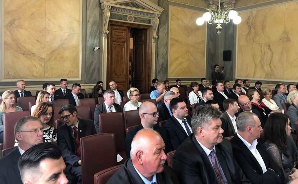 Делегація з Ужгорода привітала угорську Ніредьгазу з Днем міста