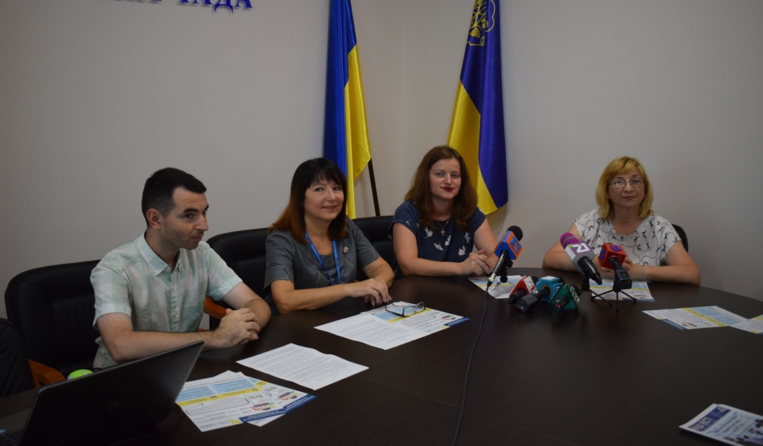 На перших публічних консультаціях ужгородці висловилися щодо майбутнього озеленення Київської набережної