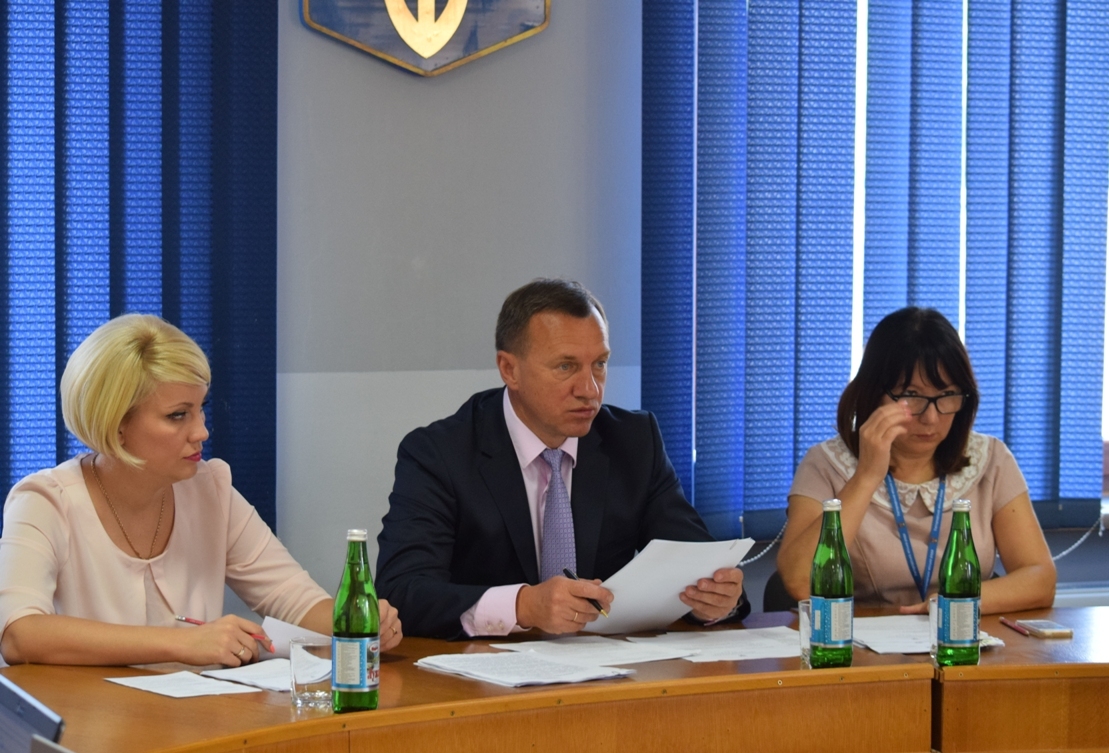 План заходів із підготовки до осінньо-зимового періоду, кілька медичних програм та інші рішення схвалили на засіданні виконкому