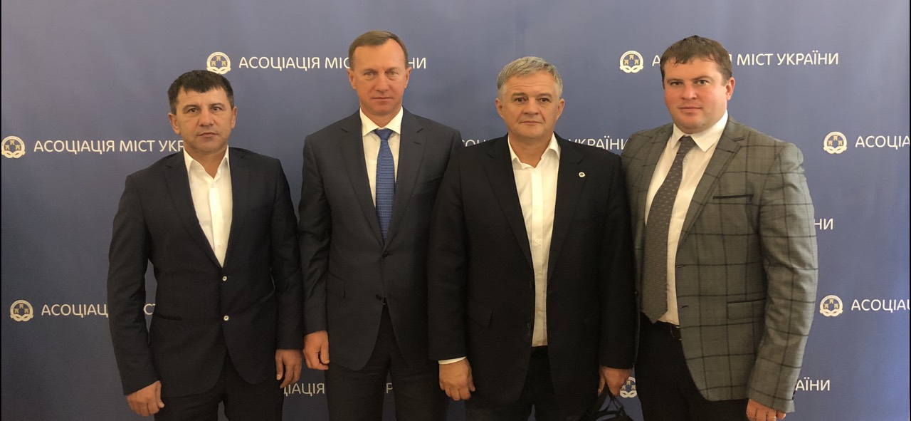 Ужгородський міський голова Богдан Андріїв взяв сьогодні участь у Дні діалогу з владою у Тернополі