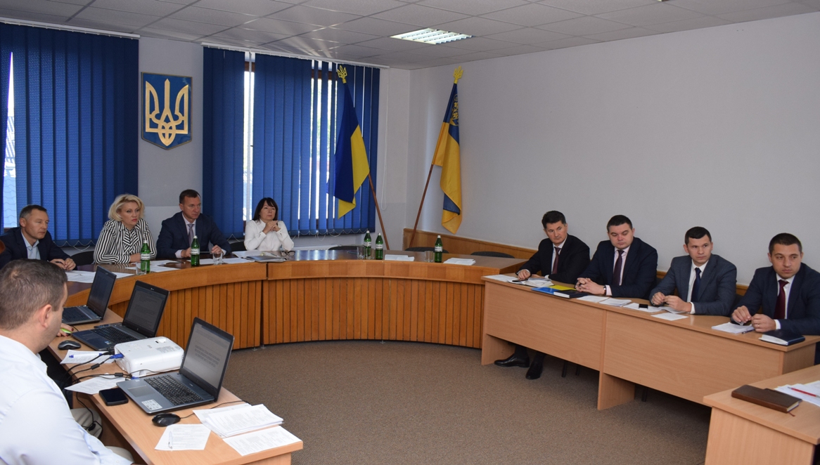 Засідання виконкому Ужгородської міської ради: Програма підтримки «Дороги життя», схема розташування об’єктів торгівлі, розширення переліку адмінпослуг