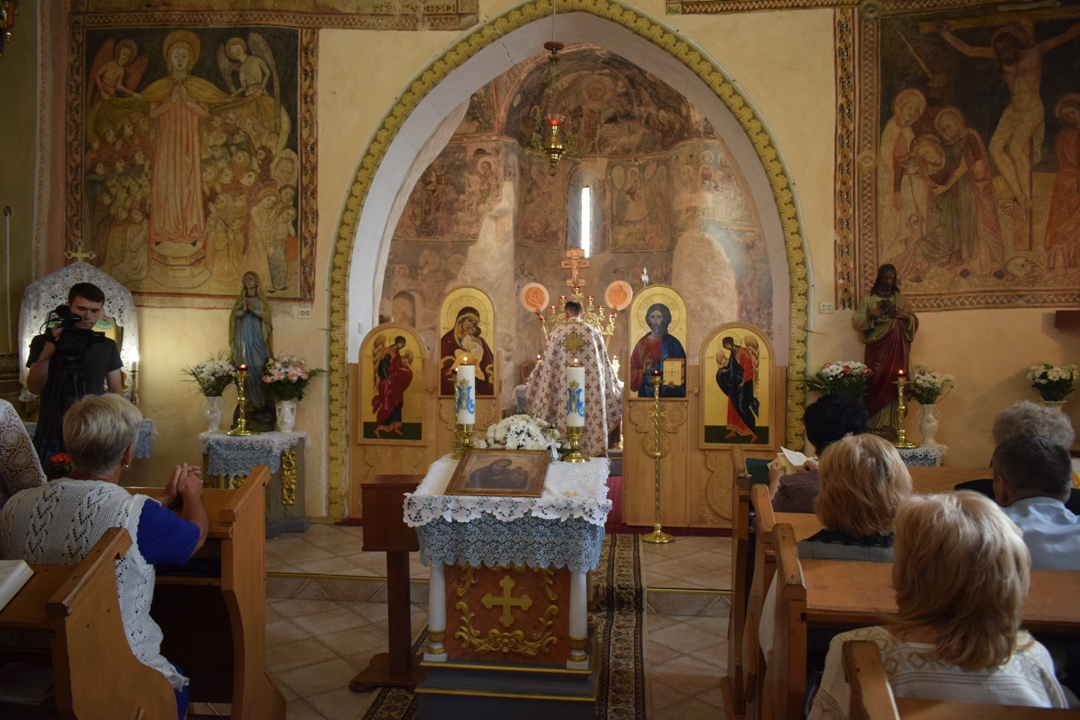 За Ужгород молилися сьогодні у найстарішій святині краю