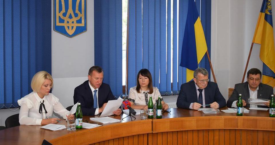 Члени виконкому погодили Програму додаткових гарантій соціального захисту громадян та впровадження “електронного квитка”